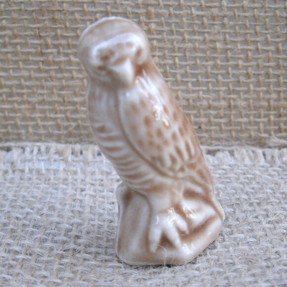 Vintage Wade Whimsies Hawk Porcelain Figurine - Picture 8 of 10